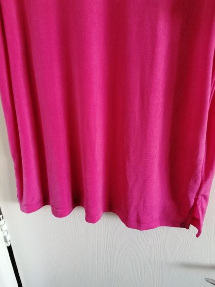 Essence Womens Top Size 18 To 20 Short Sleeved cerise pink relaxed fit plush - Picture 7 of 11